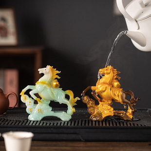 Tea Pet That Changes Color When Exposed to Warm Water, Immediately Becomes Rich, Zodiac Horse Tea Pet Ornaments, Office Indoor Tea Desktop Tea Pet Tea Toys