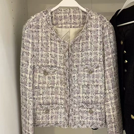 连衣裙;羽绒服;毛衣