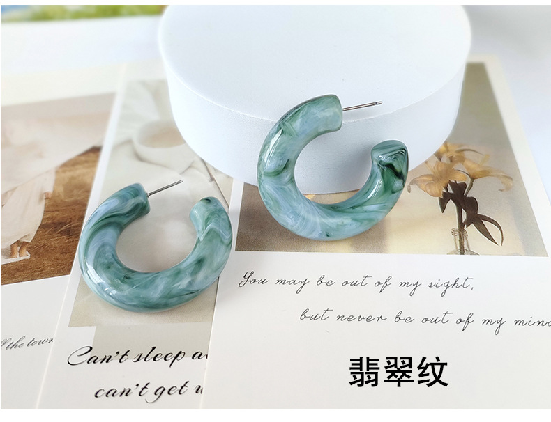 Letter Fashion Arylic No Inlaid Earrings display picture 2