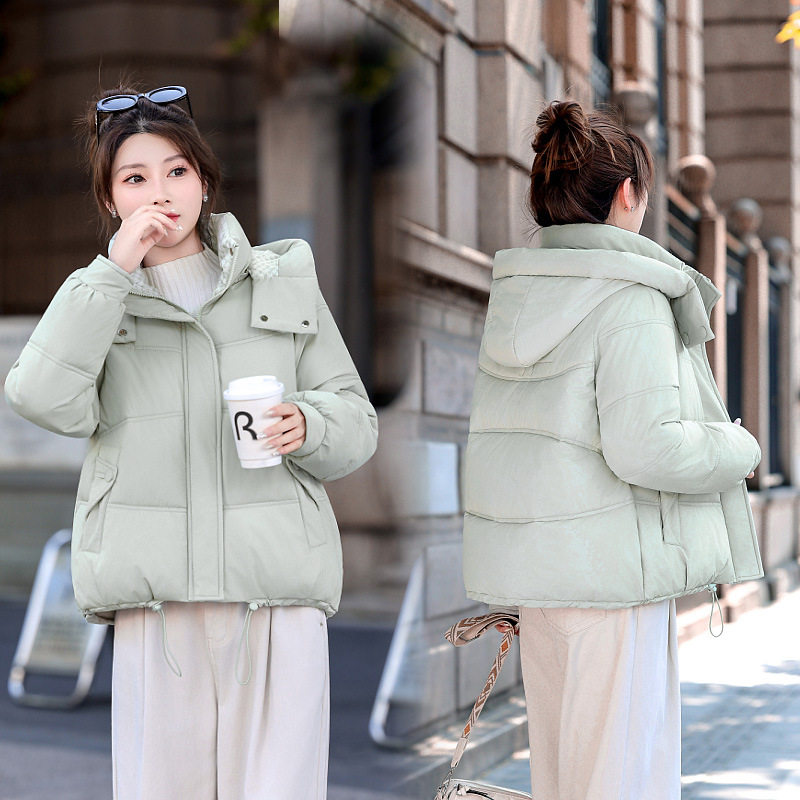 Sombrero desmontable ropa de algodón corta de invierno de mujeres 2025 nuevo algodón ropa de algodón gruesa calentamiento chaqueta de algodón de moda coreana de mujer