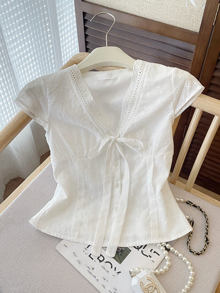 Áo sơ mi nữ dài tay phong cách phục cổ kiểu Pháp, thiết kế thắt lưng, chất liệu cao cấp — màu trắng