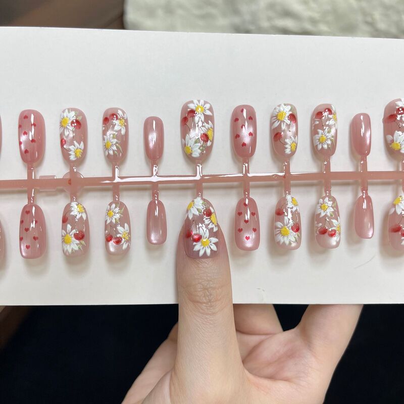 New TikTok nail art: cherry, daisy, cute cat-eye press-on nails, cute fake nails, finished nail pieces wholesale, pre-made