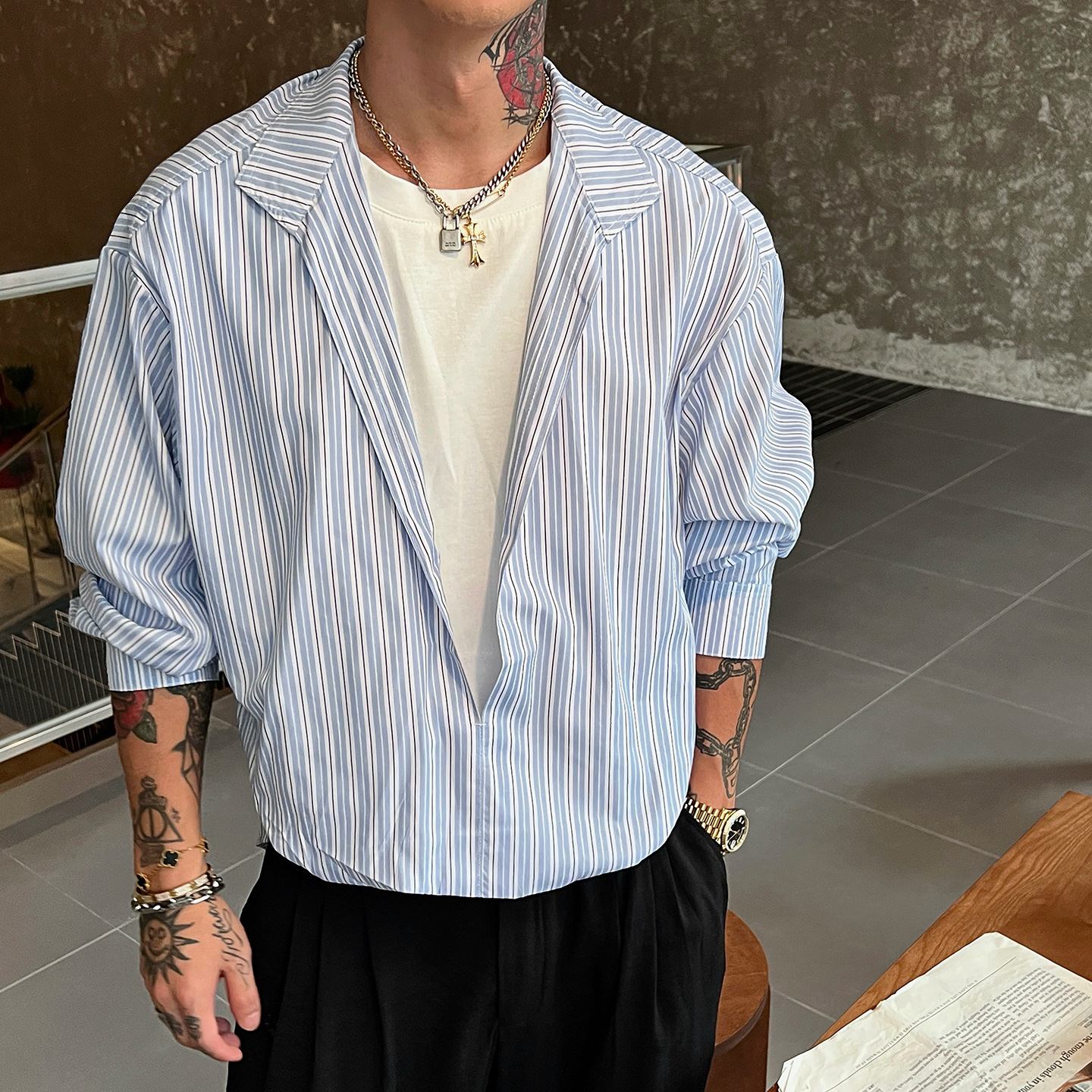 Old Money Style Striped Fake Two-Piece V-Neck Long-Sleeve Shirt for Men 2025 New Loose Casual Trendy Shirt Jacket