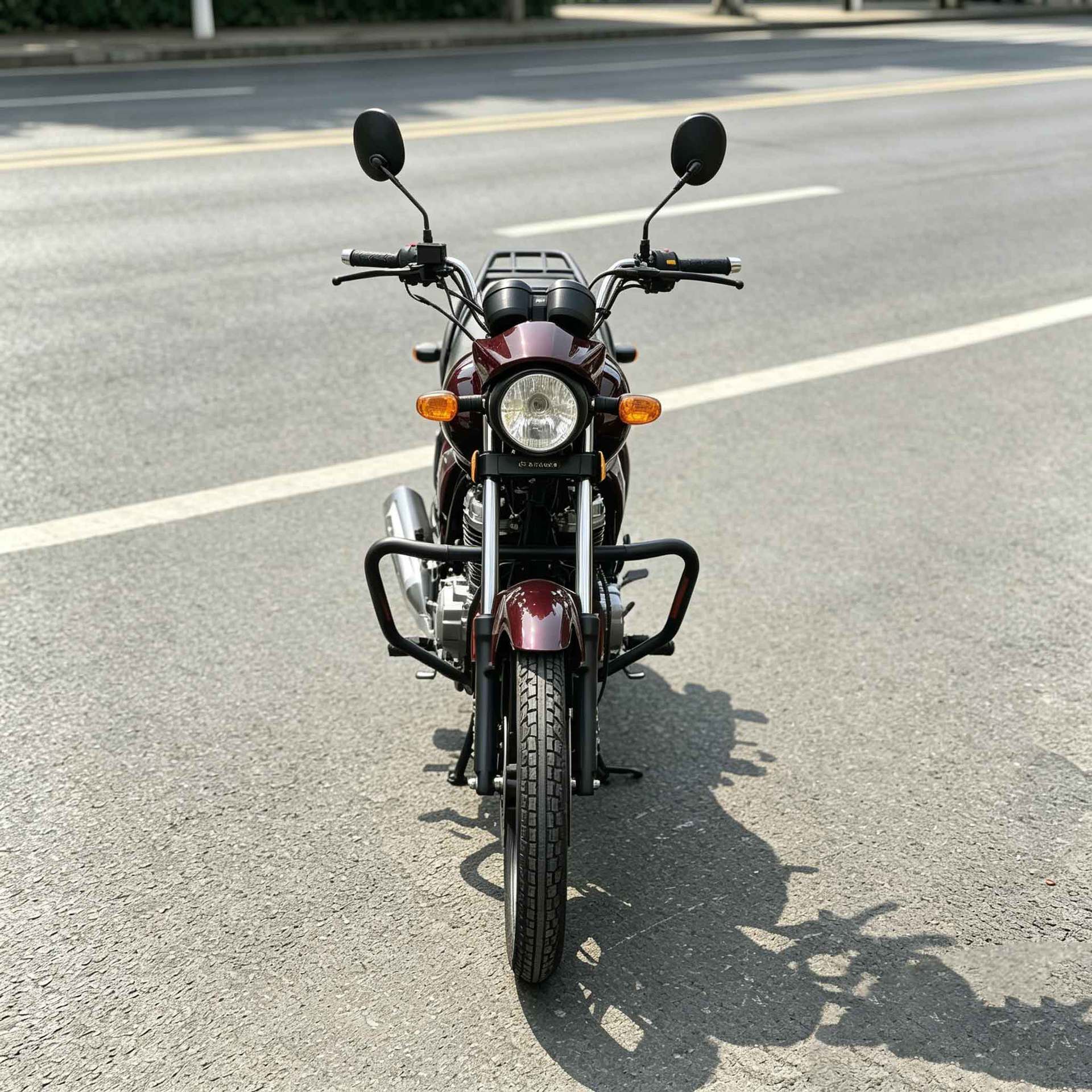Two-Wheeled Fuel-Powered Motorcycle with Comfortable Seat, Low Fuel Consumption, Suitable for Urban and Rural Cargo Transport, Reinforced Body, Wear-Resistant, Hot-Selling