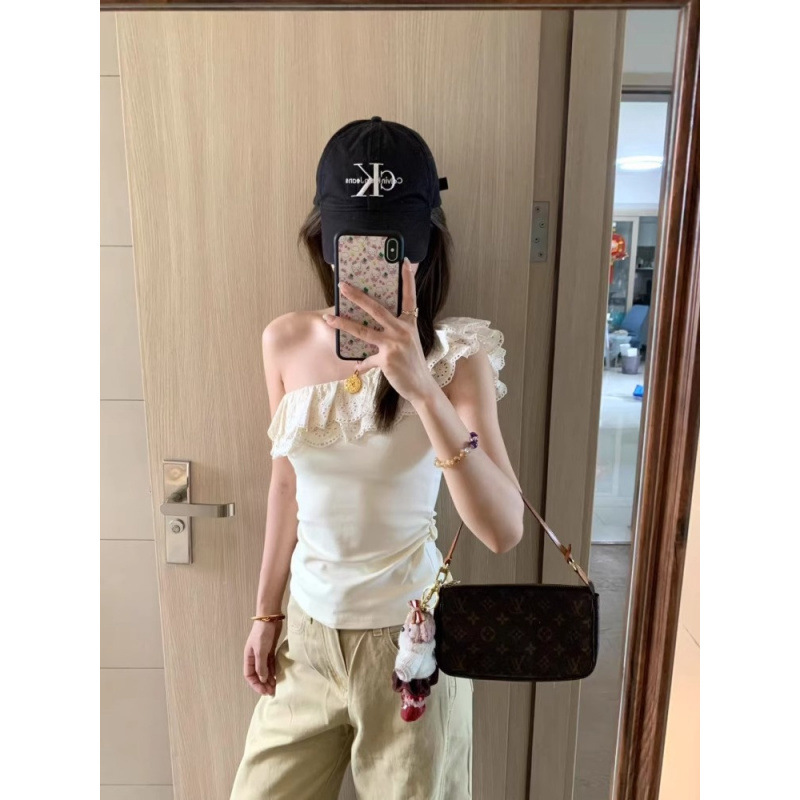 2025 French Pure Lust Style Lace Splicing Slanted Shoulder T-Shirt for Women Summer Unique Slim Short Off-Shoulder Top for Women