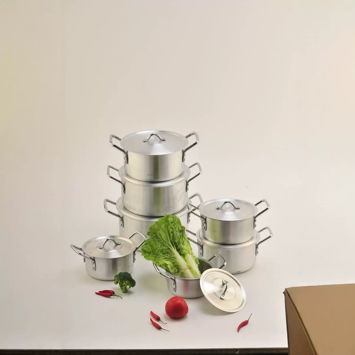 Comercio exterior productos populares moderno Simple 7 piezas conjunto oblicuo olla de aluminio olla de sopa de suministro directo de fábrica