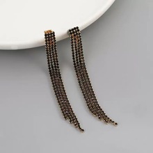 �h����W���F���L�����K�o�������hŮ���¶��A��Y�Ɍ����A�Ʒ