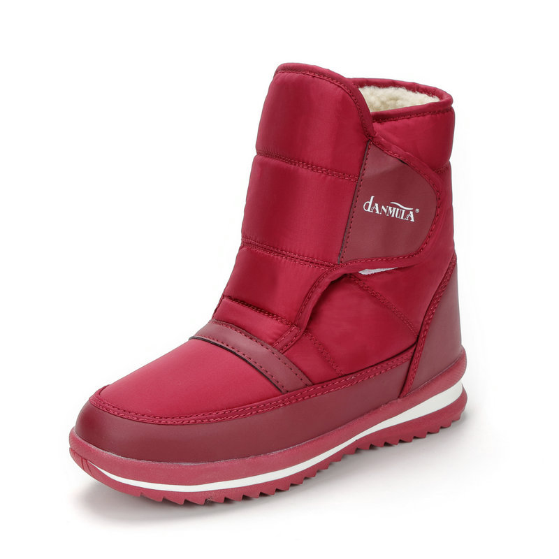 Botas de nieve para hombre y mujer, forradas de lana y engrosadas para invierno, de suela plana, talla un número más pequeña, venta al por mayor y al por menor de grandes fábricas, forradas de lana para mayor calidez.