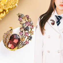 胸针女时尚西装大衣胸花饰品水晶别针复古合金水钻母亲节礼物