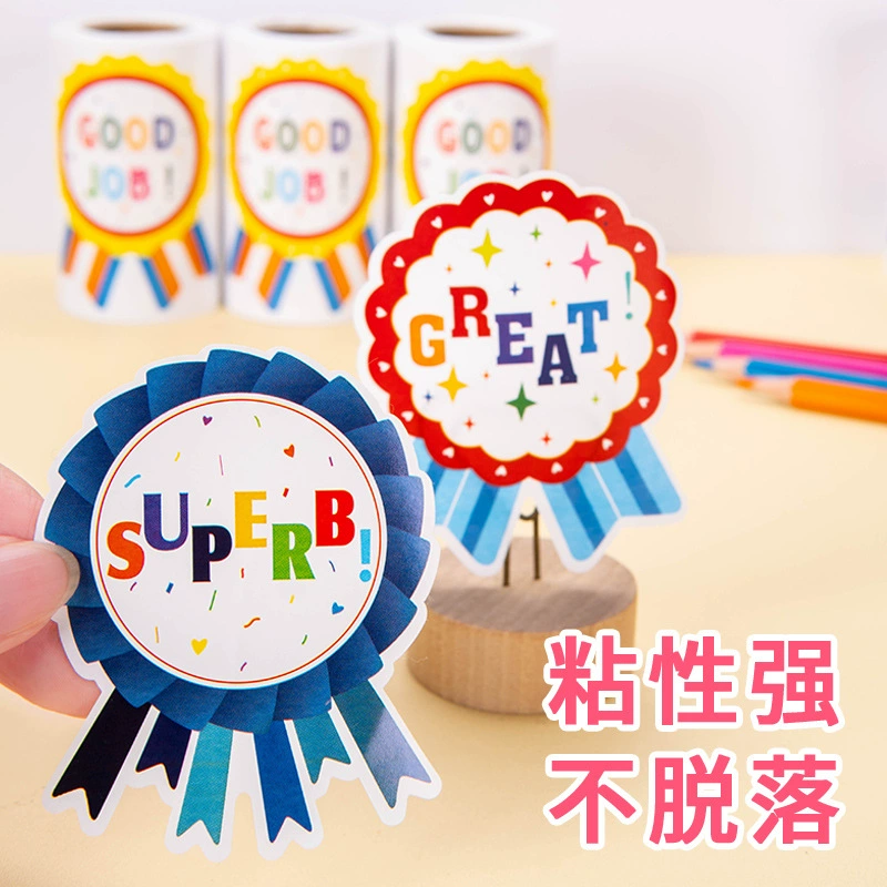 Наклейки на рулон Наклейки на медали Ученики Награда и похвала Поощряют детей оставлять сертификаты выдающихся почестей Учителя