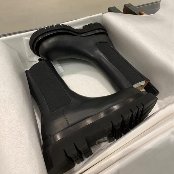 Autumn and Winter New Versatile Mid-Calf Thick-Soled Chelsea Chimney Boots British Velvet Boots Women's Large Size 414243