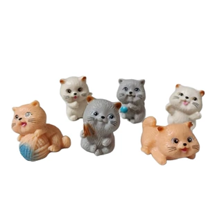 Мини-фигурка котёнка с клубком для сада