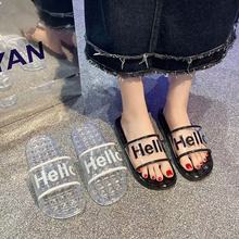 ��ЬŮ�ļ��r�����zܛ�כ���Ь���e�ٴ�͸��ˮ��һ����ƽ����Ь