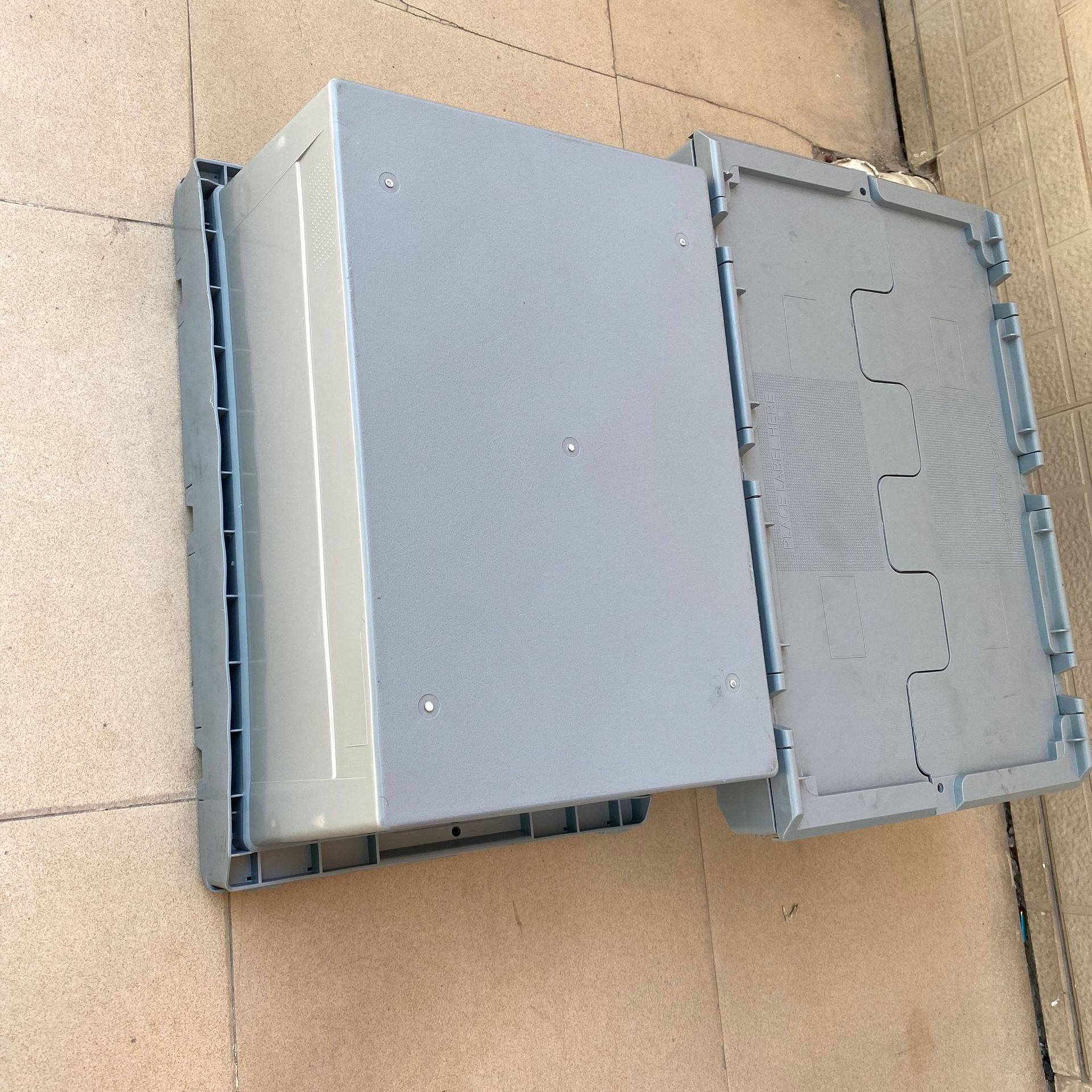 带盖斜插收纳箱物流箱塑料胶箱可套叠错位箱600*400*285mm 储物箱