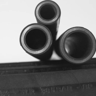 SAE 100 R9 standard steel wire winding hydraulic hose, high pressure tubing manufacturer