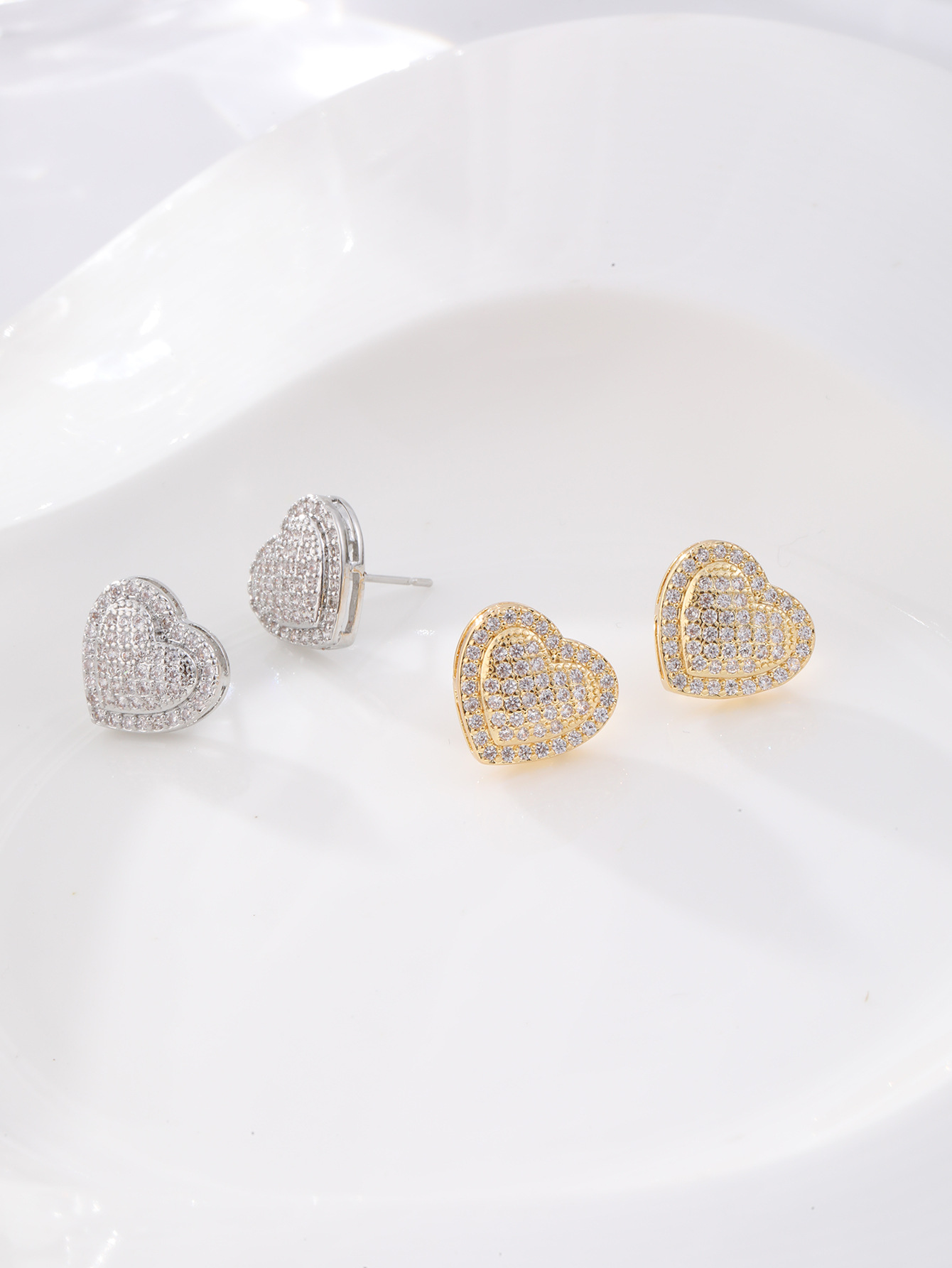 All Seasons Season 1 Pair Elegant Glam Heart Shape Copper Zircon Ear Studs