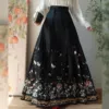 Black horse noodle skirt