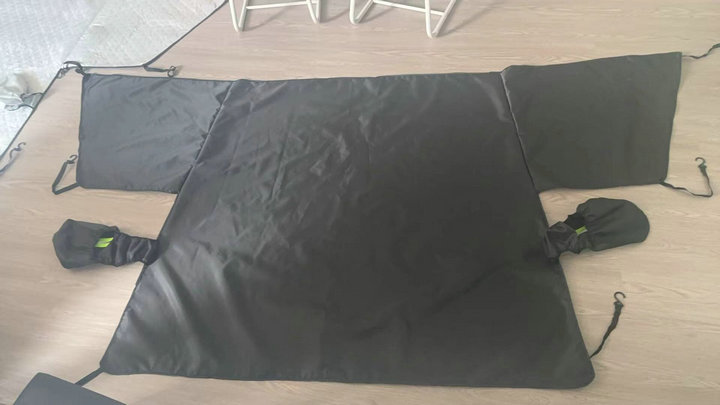 Car snow shield 600d Oxford cloth sunshade winter waterproof anti-ice windshield car jacket cover thickened cross-border
