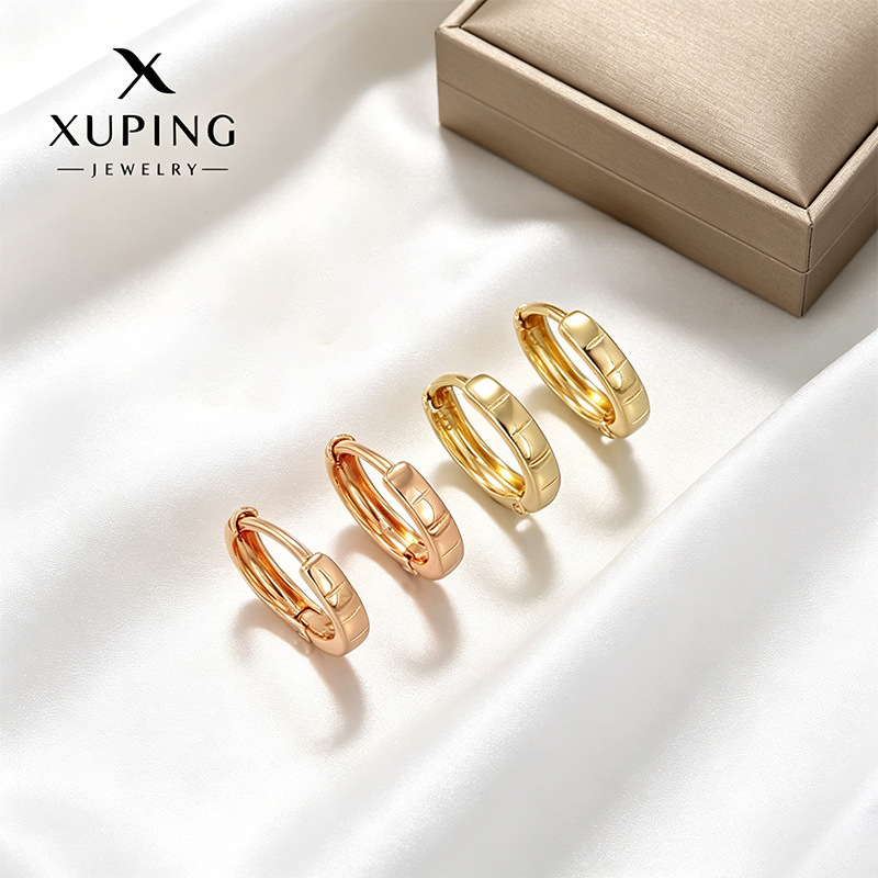 Xuping simple rayas brillante geometría círculo auriculares Europa y América transfronterizas aleación de cobre ligera de lujo personalidad auriculares personalizados