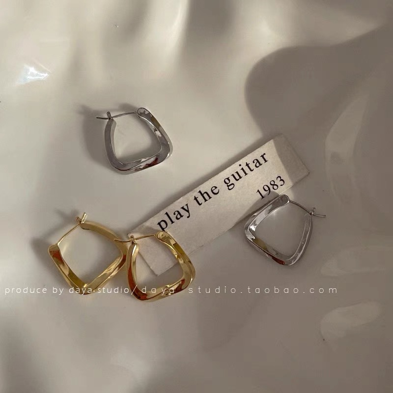 i2uUjf6mxdTrdS49SAR9xBsVJp1EqYX4vwaY