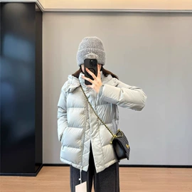 羽绒服;吊带背心;女士三角裤