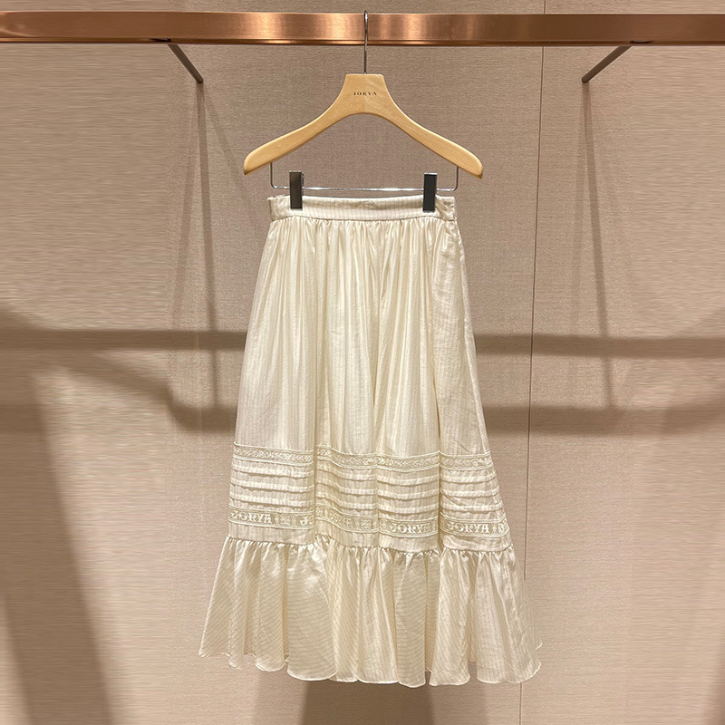 White High Waist Slim Long Skirt Women's 2023 Summer Embroidered Elegant Design Niche Skirt P124101B