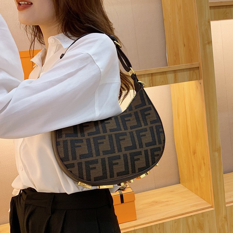 Quality one-shoulder bag