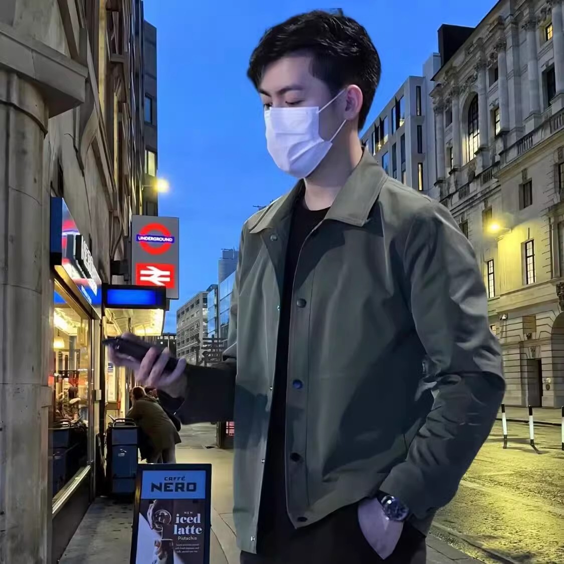 Chaqueta de solapa casual a prueba de viento de archivo de moda rufián chaqueta otoño nueva alta tendencia estilo coreano delgado hermoso color sólido