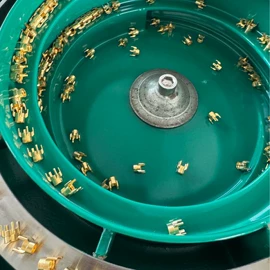 振动盘;集成电路