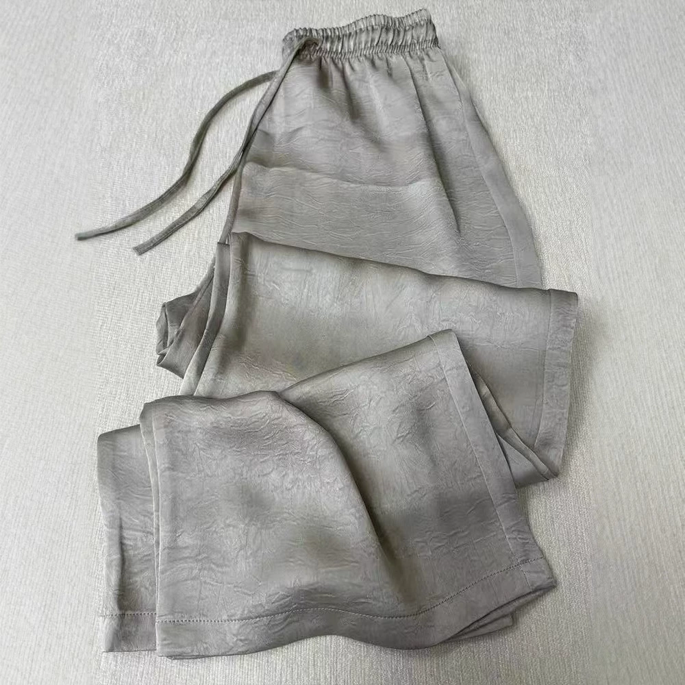 Рекомендуемый уровень CHao! Серые с тиснением атласные широкие брюки женские летние 2025 новые китайские тонкие брюки с высокой талией