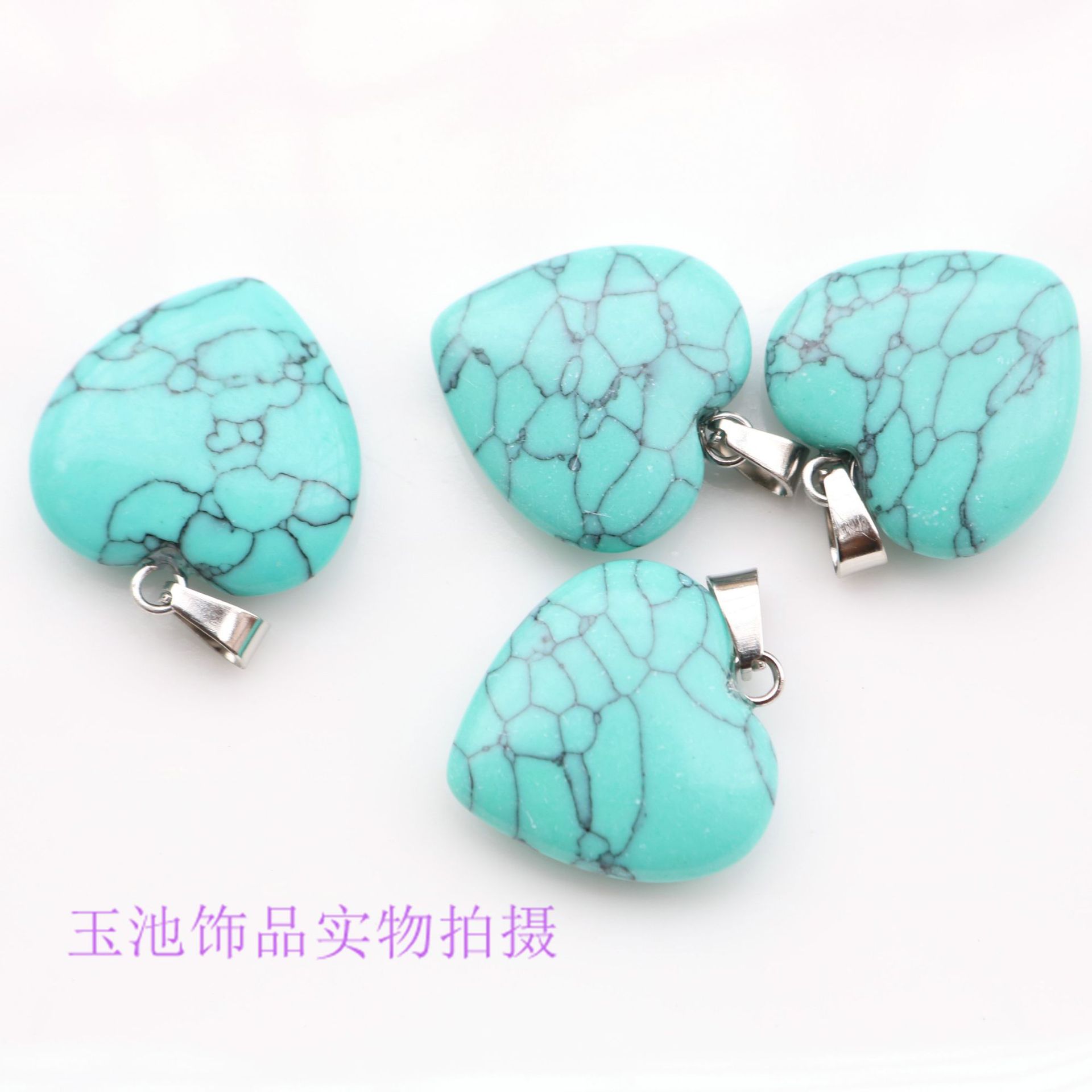 Venta transfronteriza de amor amor amor amoroso colgante verde Dongling pequeño corazón de melocotón colgante orejas accesorios diy