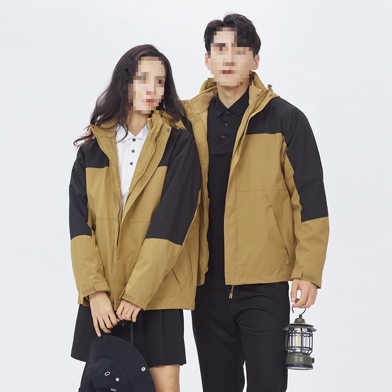 Pareja de protección de tres en uno para hombres otoño y invierno nuevos productos de moda encapuchados en línea rojo con el mismo traje de asalto masculino