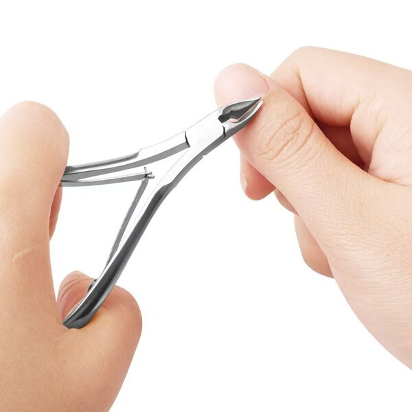 Exfoliating pliers stainless steel for manicure