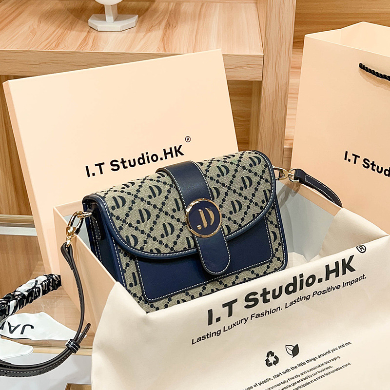 Hong Kong genuine leather minimalist square for women's fashion single shoulder crossbody 2024 new trend versatile small_voghion.com