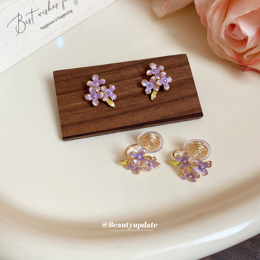 Pendientes de flores de aceite de gota de aguja de plata Pendientes de todo fósforo de moda dulce y suave Pendientes de temperamento fresco pequeño, sentido de clase alta de nicho