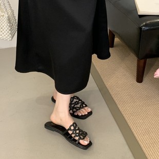 2025 Summer New Fairy Slippers Geometric Hollow Carved Square Fashionable and Personalized Small Slippers Ready for Wholesale