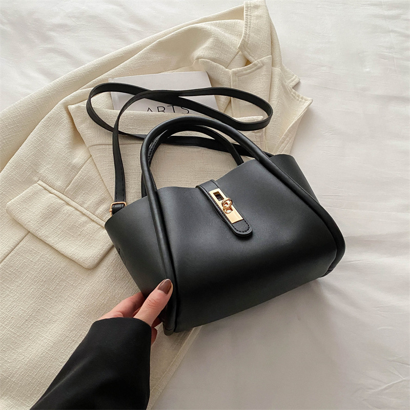 Textura de transporte simple bolso de moda coreano 2024 primavera nuevo estilo versátil in texturas mochila