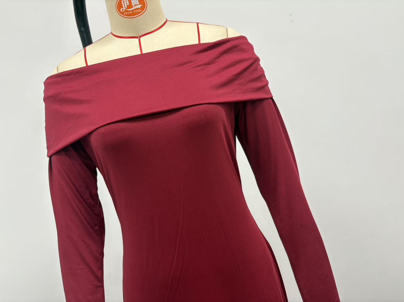 2025 Foreign Trade European And American Women's Clothing Cross Backless Sexy Off-Shoulder Elegant Long Dress_ecoleips.com