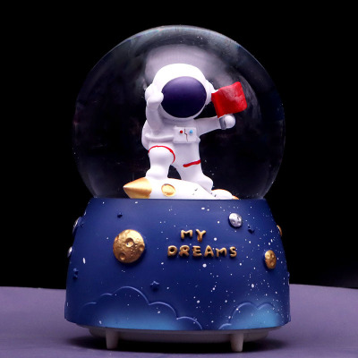 Astronaut Astronaut crystal ball Music box Decoration Snow student originality gift birthday gift Boutiques