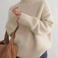 ヨーロッパの国境を越えた秋冬の厚いタートルネックの女性用のゆったりとした多用途のニットプルオーバーセーター、女性用のレイジースタイルのボトリングシャツ