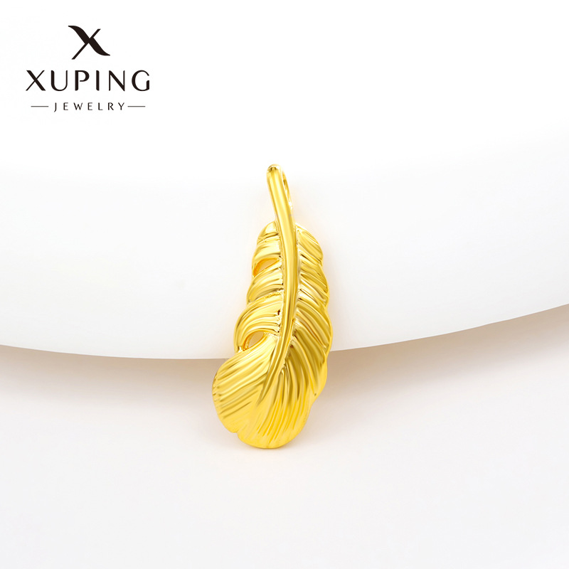 Xuping joyería aleación otoño-invierno amor lenguaje secreto pluma colgante moda femenina simple ala personalidad de la tienda de suministro