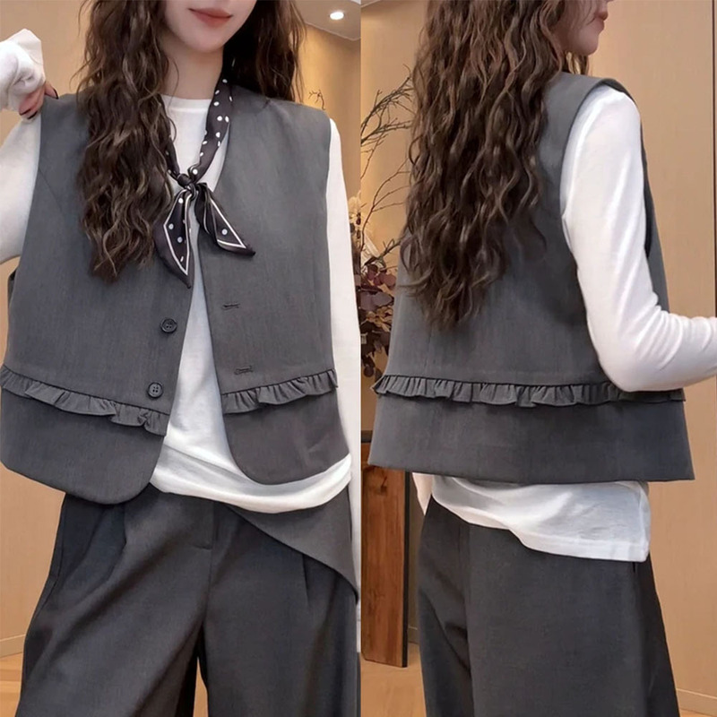 Korean-style versatile short-sleeve vest jacket, 2026 autumn new collection, loose-fitting and slimming, with lace detailing, women's suit vest Korean-style versatile short-sleeve vest jacket, 2026 autumn new collection, loose-fitting and slimming, with lace detailing, women's suit vest