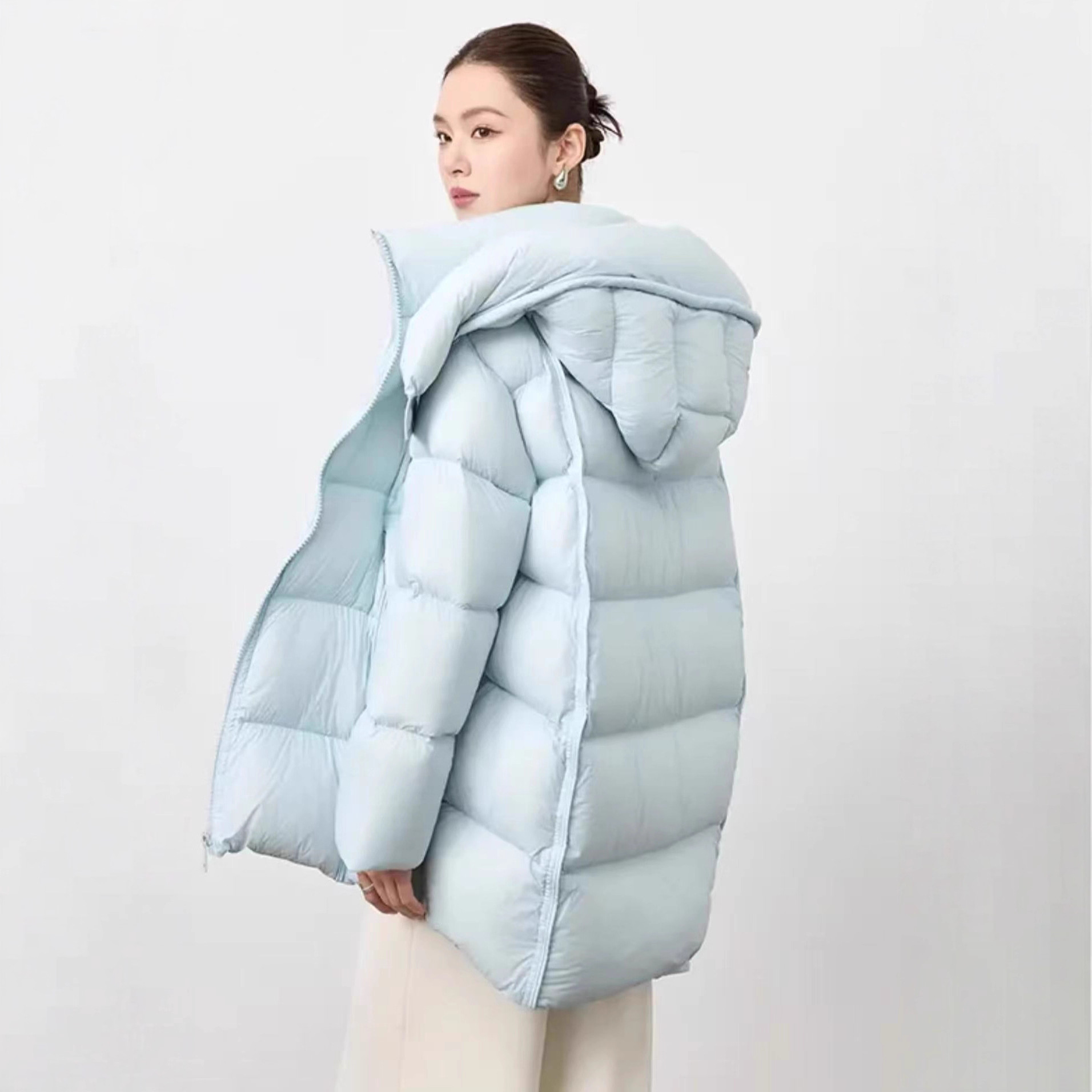 White Goose down New Mid-Length down Jacket for Women 2025 Winter Hooded Loose Puff Cloud Pure Color Jacket High-End Black