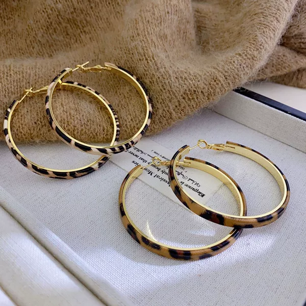 Copper Plated with Real Gold, European and American Exaggerated Fashion Leather Leopard Print Hoop Earrings for Women, New Vintage High-End Earrings