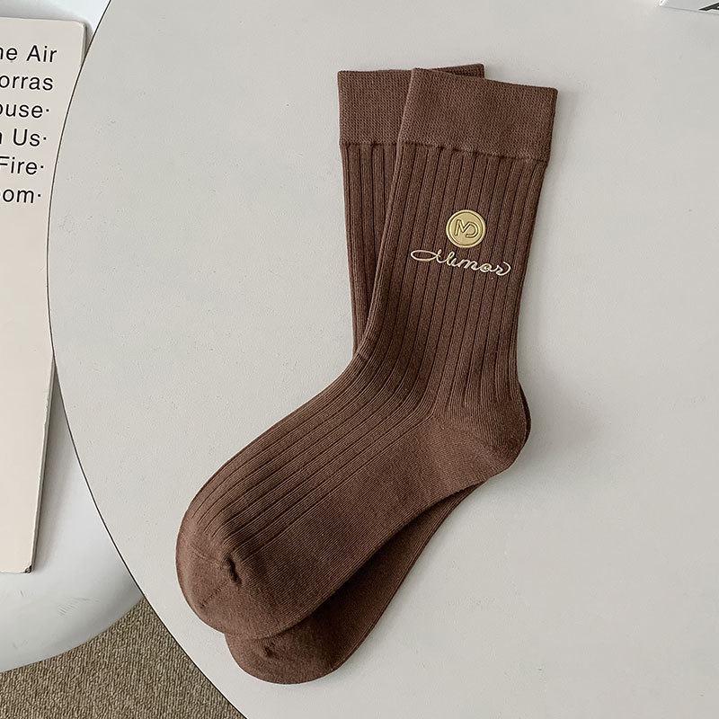 2025d Ins Hot Stamping Winter New Versatile Internet Celebrity Cotton Trendy Mid-Calf Socks_voghion.com