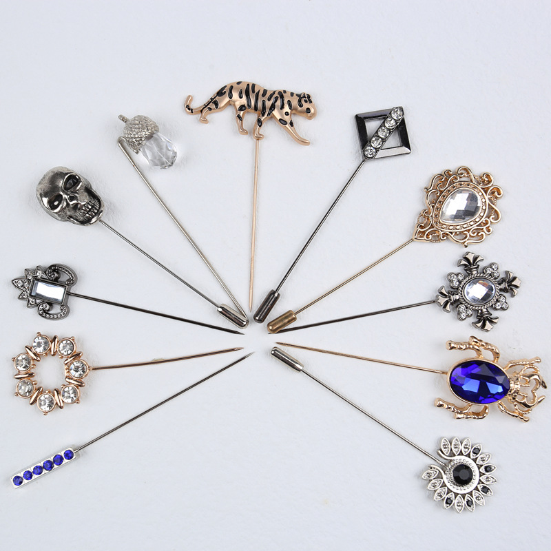 Korean Version Ins Alloy Animal Brooch for Women with a Unique Design, Niche Suit Lapel Pin Accessory for Banquet Dresses