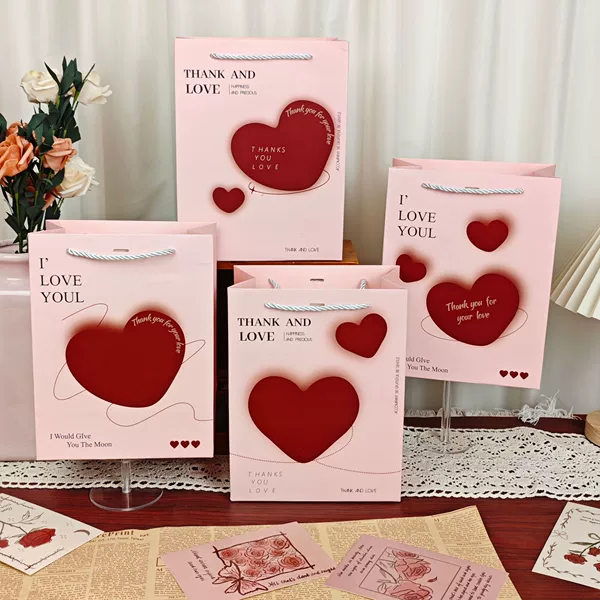 Valentine's Day Gift Bag Embossed Heart Paper Bag Holiday Souvenir Packaging Bag High-End Pink Heart Handbag