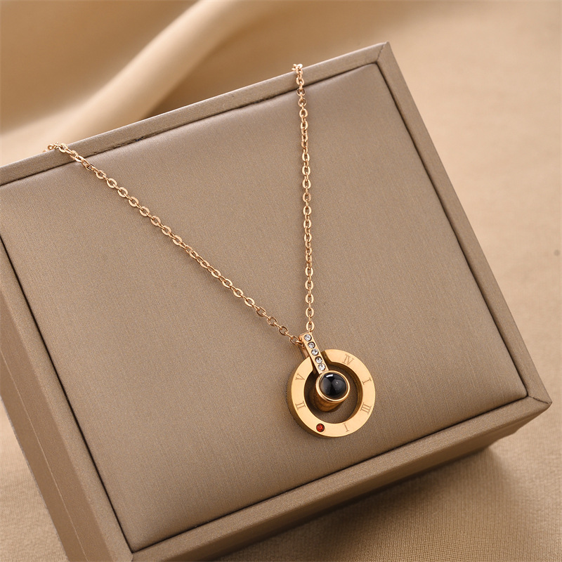 Round Pattern Women'S Gender Chinoiserie Round Titanium Steel Inlay Rhinestones Pendant Necklace