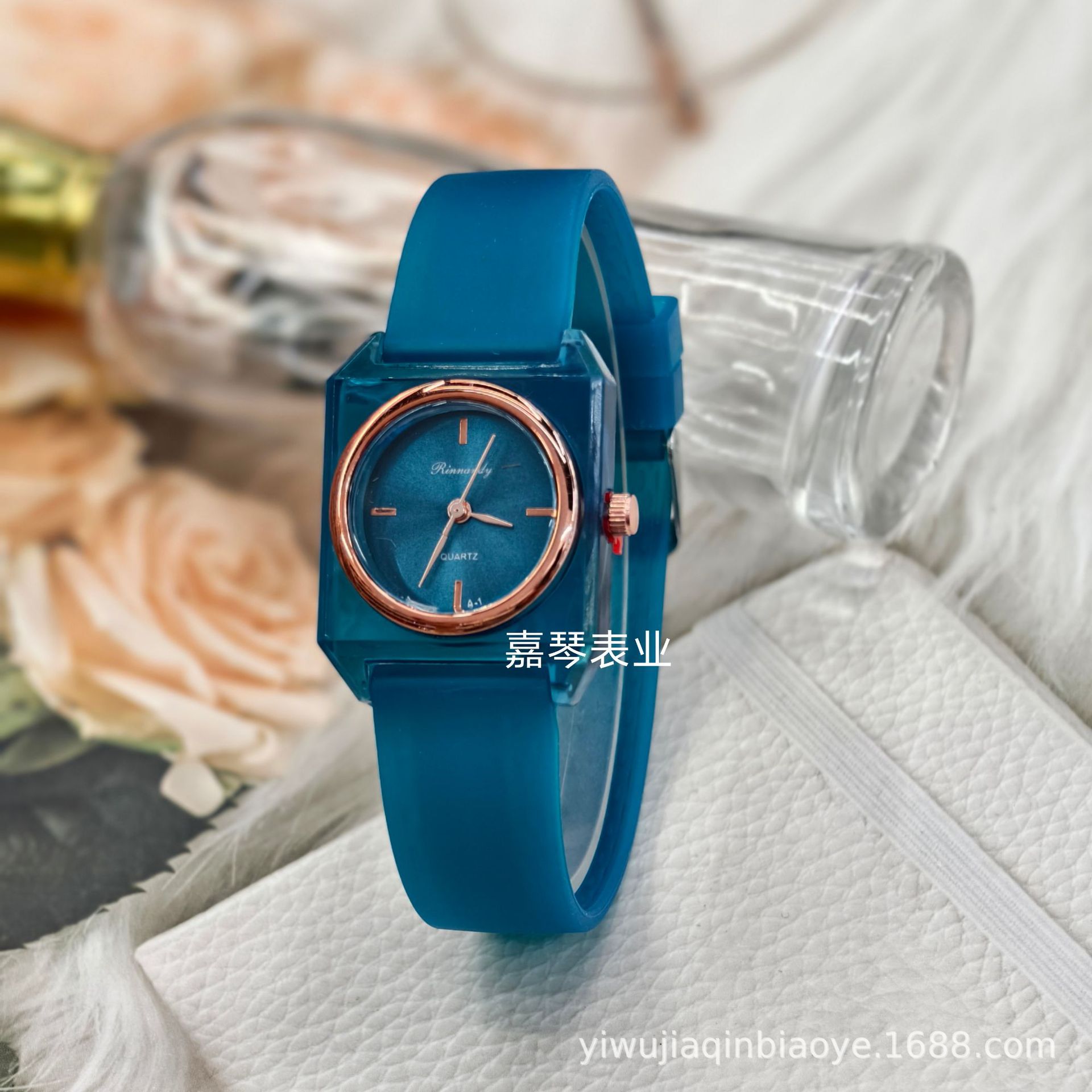 Foreign Trade Cross-Border New Women's Silicone Band Small Square Watch Simple Scale Casual Watch Student Watch