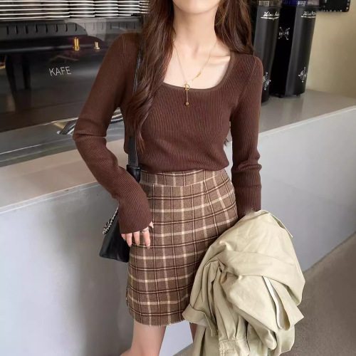 Base shirt women's 2024 early autumn new thin knit sweater short style slim-fit innerwear square collar long-sleeved top